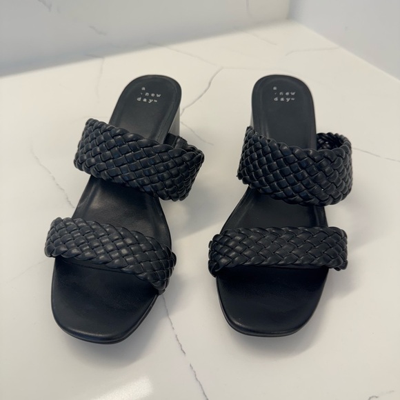 A New Day Black Braided/Woven Block Heels- Size 9.5 - Picture 3 of 11